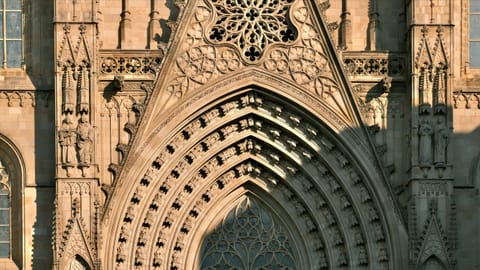 Barcelona — DSCF1055 Avinguda de la Catedral, Old Town, Barcelona | XF90mm f6.6 1/270s ISO320