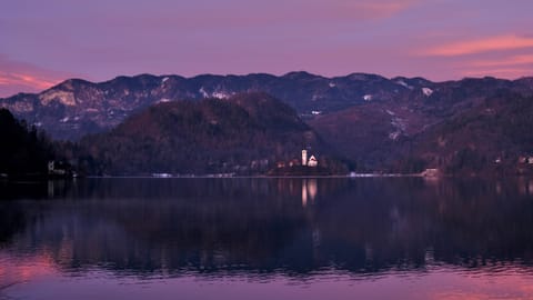 Lake Bled — DSCF4443 Pot okoli jezera, Slovenia | XF16-55mm f3.0 1/100s ISO320