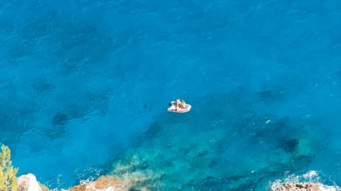 Capri — DSCF4047 Via Krupp, Italy | XF90mm f8.0 1/43s ISO800