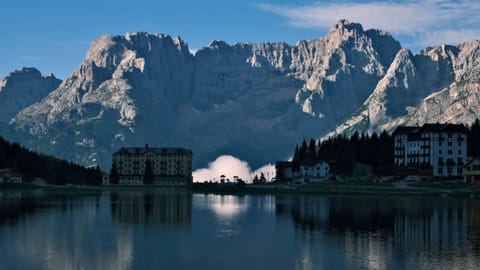 Incantato — DSCF0073 Via Monte Piana, Auronzo di Cadore, Belluno | XF16-55mm f7.6 1/1400s ISO1600