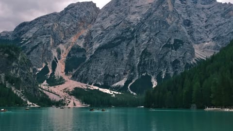 Incantato — DSCF9933 Hotel Pragser Wildsee - Hotel Lago di Braies, Prags - Braies, South Tyrol | XF16-55mm f8.0 1/490s ISO1600