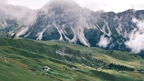 Seceda — DSCF5177 Rio Cisles, Villnöß - Funes, Italy | XF16-55mm f6.3 1/350s ISO500