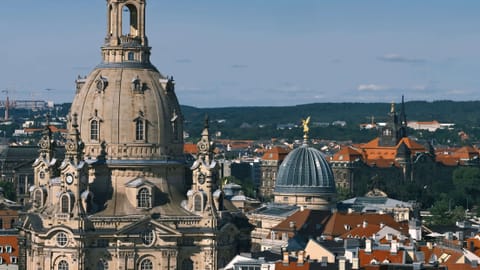 Dresden — DSCF2997 Innere Altstadt, Dresden, Germany | XF90mm f8.0 1/270s ISO640