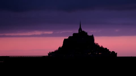 Mont St Michel — DSCF4224 Route de la Rive, Pontorson, France | XF90mm f2.0 1/270s ISO1000