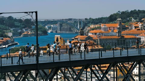 Porto — DSCF7007 Vincci Ponte de Ferro, Santa Marinha, Porto | XF90mm f5.0 1/1200s ISO320