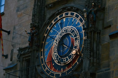 Astronomical Clock — DSCF4349 90mm f2.0 1/450s ISO640