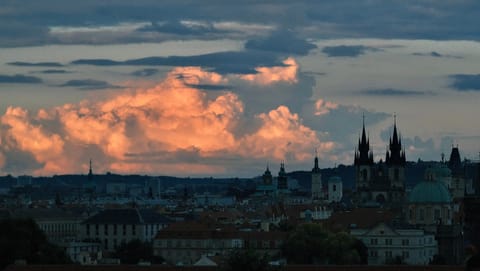 Church of Our Lady before Týn — DSCF4992 Petrin Observation Tower, Lesser Town, Prague | XF90mm f2.0 1/11000s ISO640