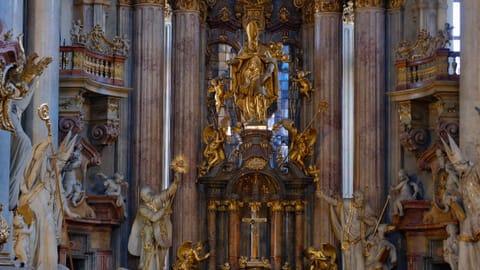 St Nicolas Church — DSCF5147 Saint Nicholas, Lesser Town, Prague | XF90mm f5.7 1/32s ISO500