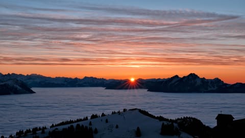 Rigi — DSCF5741 Kulmweg, Arth, Switzerland | XF16-55mm f7.6 1/120s ISO320