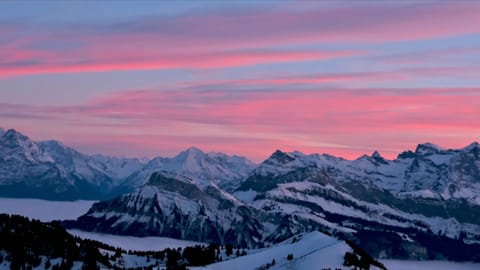 Rigi — DSCF5760 Kulmweg, Arth, Switzerland | XF16-55mm f7.6 1/140s ISO3200