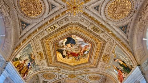 Vatican Museum Vol. I — DSCF1360 Via Sebastiano Veniero, Municipio Roma I, Rome | XF16-55mm f7.4 1/22s ISO800