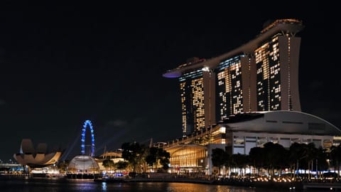 Singapore — DSCF4082 Marina Bay, Downtown Core, Singapore | XF16-55mm f3.0 1/64s ISO5000
